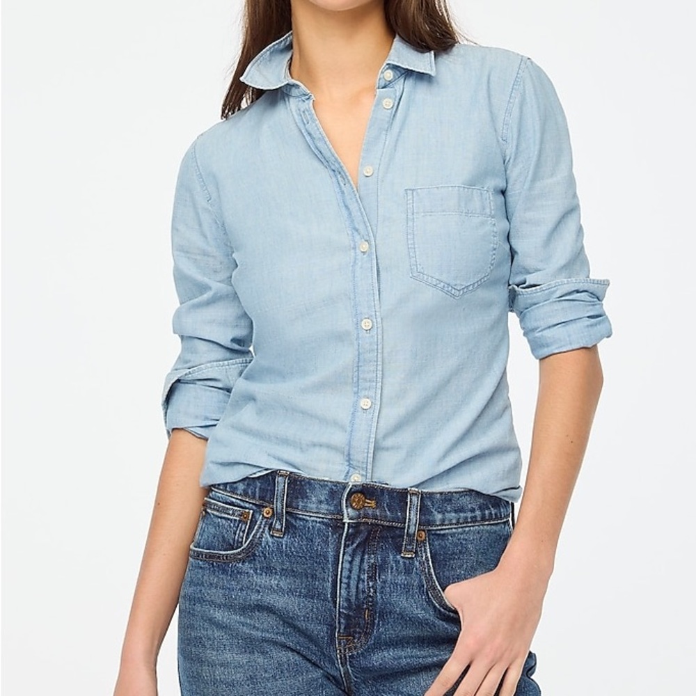 J.Crew Women’s Chambray blue button down shirt size S